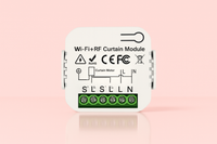 volet roulant module wifi sur fond rose